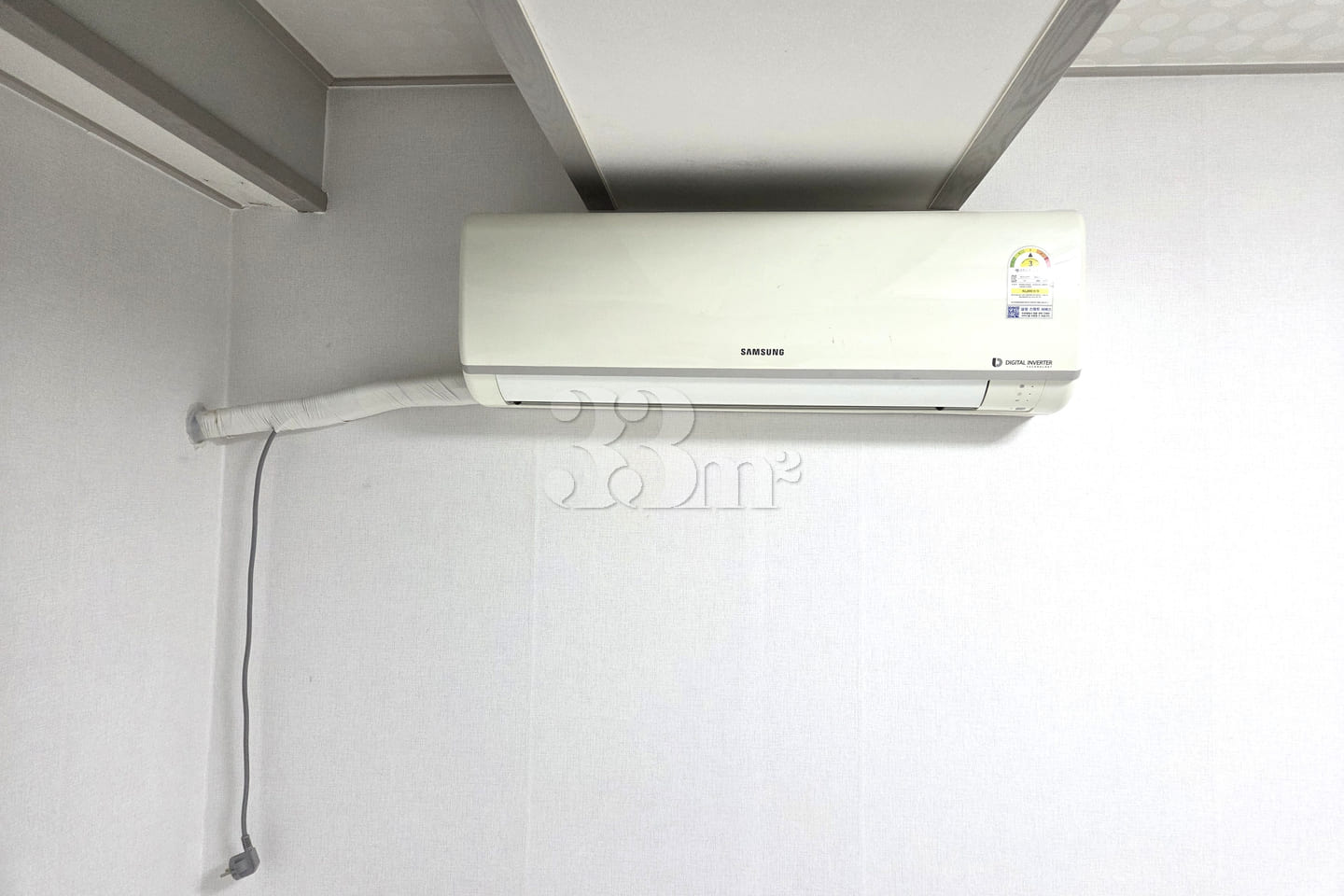 Studio Apartment in a Semi-New Building with  6th image