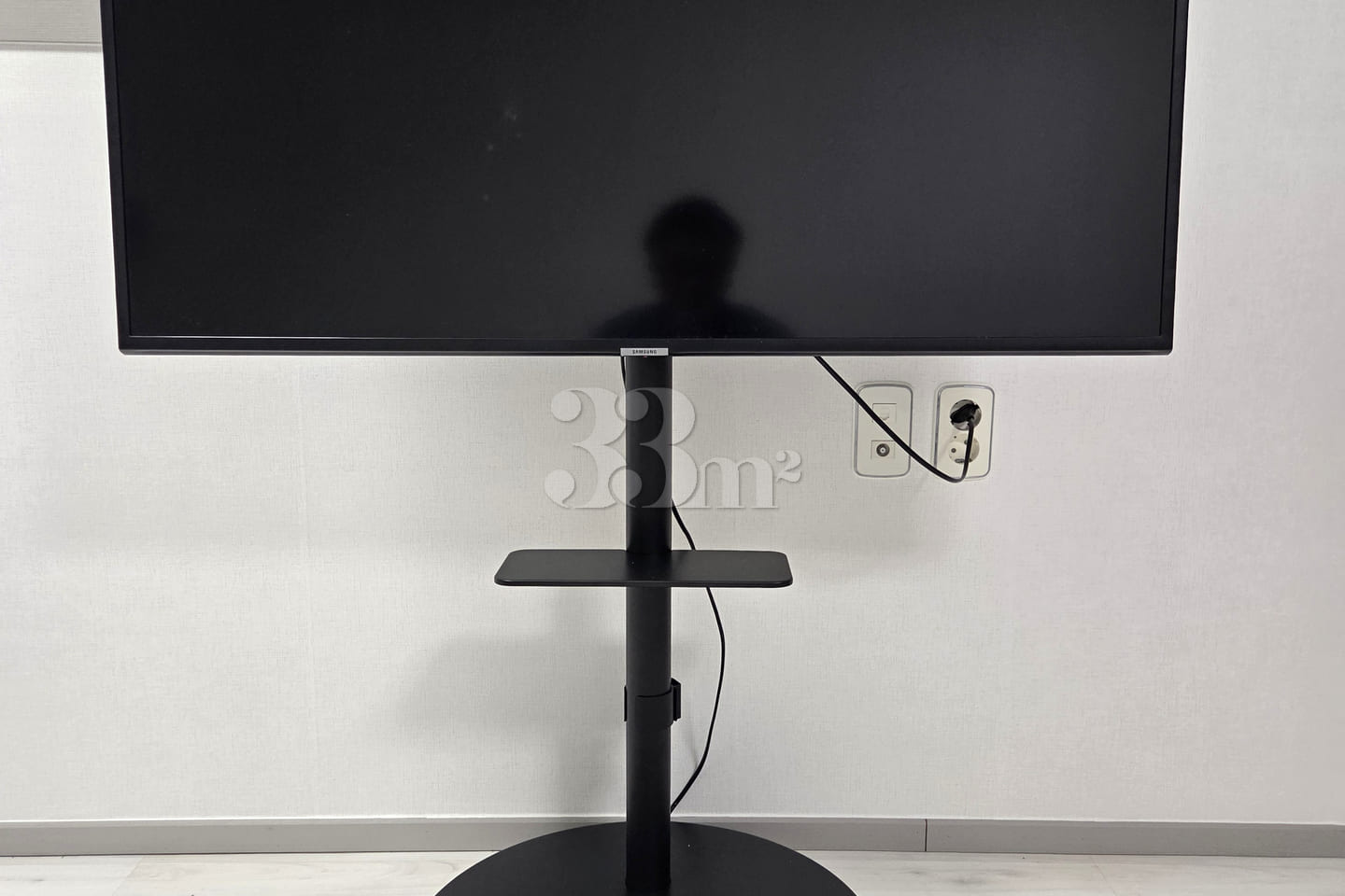 Studio Apartment in a Semi-New Building with  9th image