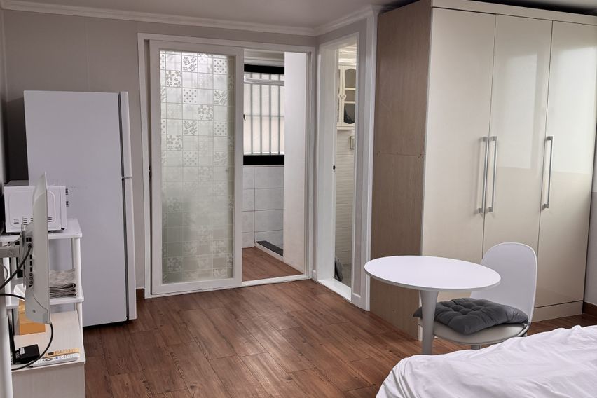 관음동 밝고 창있는 룸 1번째 이미지