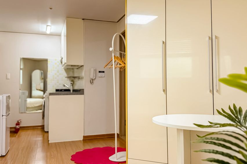 Fully furnished studio apartment near Hongdae 11th image