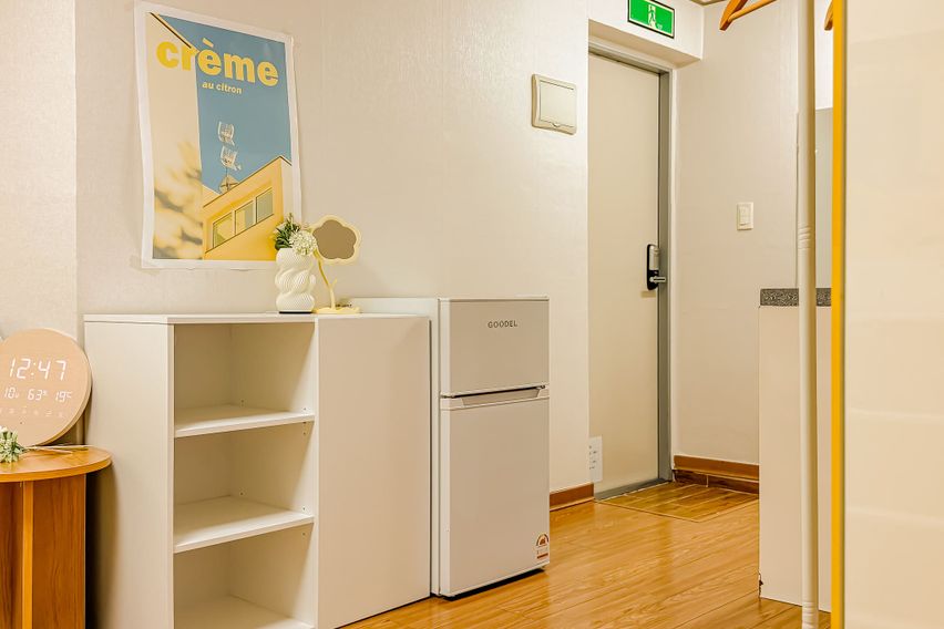 Fully furnished studio apartment near Hongdae 16th image