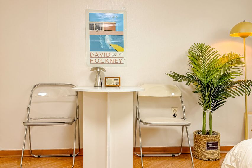 Fully furnished studio apartment near Hongdae 9th image