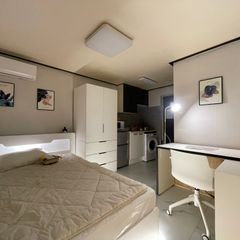 크라운 103 방 이미지