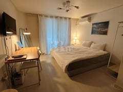 4 min from Hongdae Station / Super King Bed 0th image