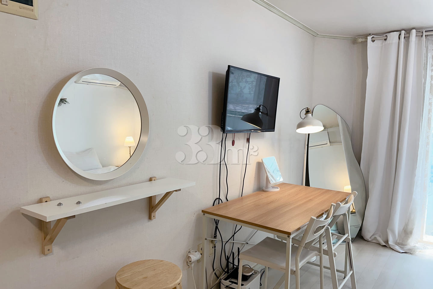 4 min from Hongdae Station / Super King Bed 10th image
