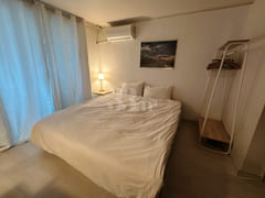 4 min from Hongdae Station / Super King Bed 8th image