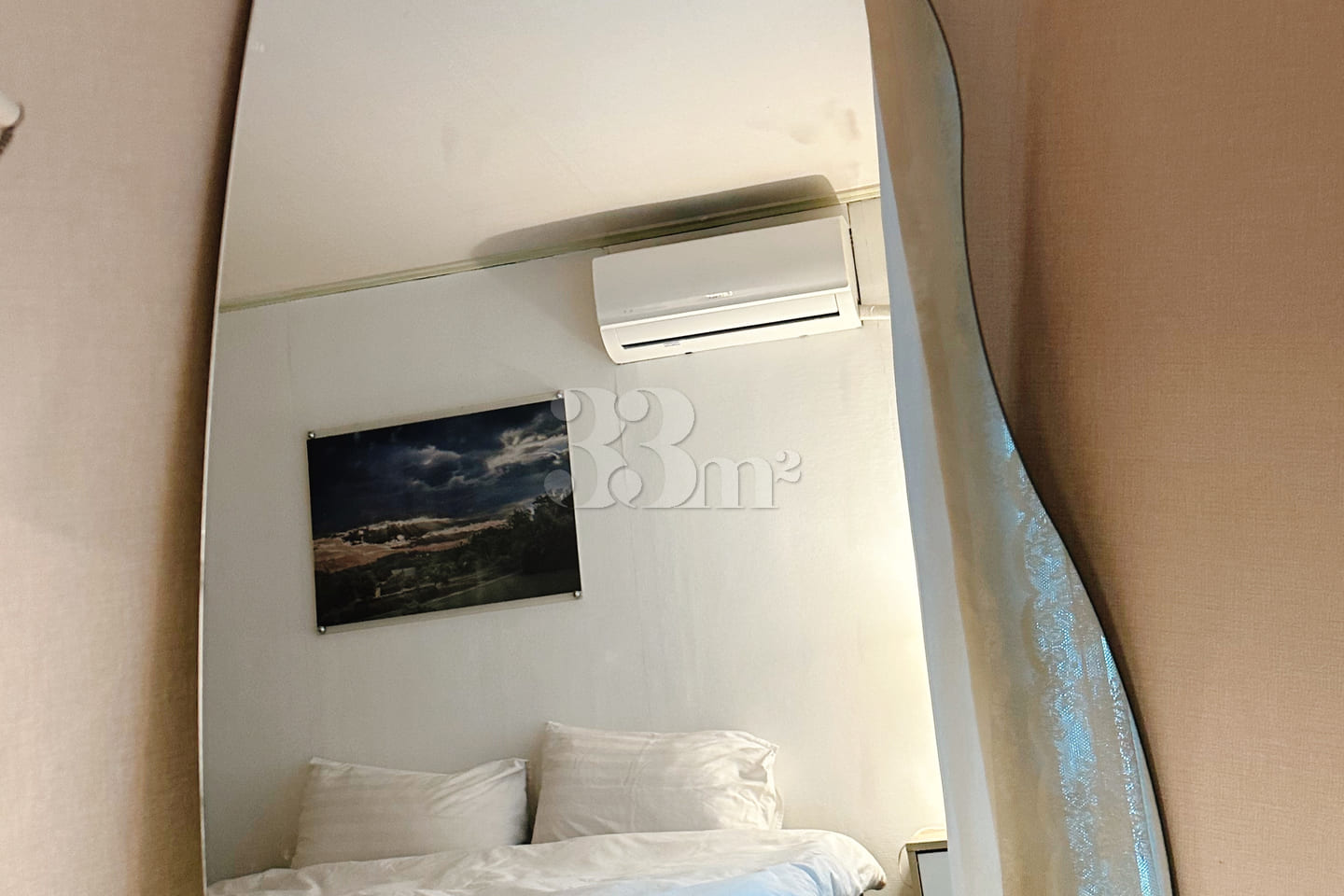 4 min from Hongdae Station / Super King Bed 15th image