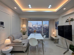 Cozy 3-bedroom unit with central A/C and park 0th image