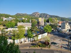 경북궁역과 인왕산 뷰 14번째 이미지