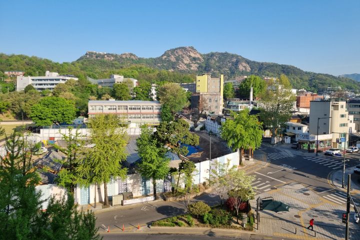 경북궁역과 인왕산 뷰 14번째 이미지