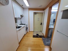 Fully Furnished Apartment near Yeouido, Line  10th image