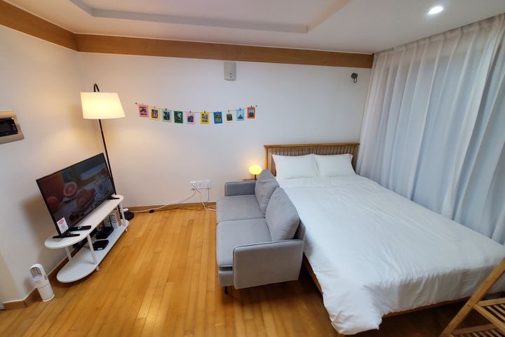 Fully Furnished Apartment near Yeouido, Line  4th image