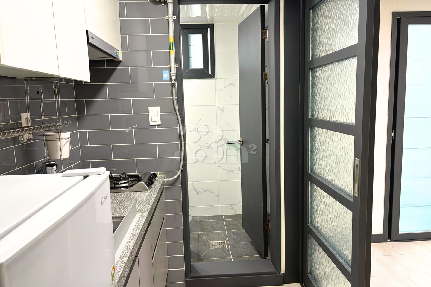New White-Themed Space near Seodaegu Station  9th image