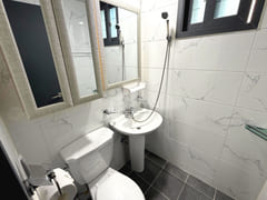 New White-Themed Space near Seodaegu Station 8th image