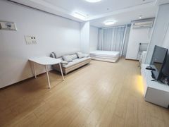 넓고깨끗한신사역원룸 1번째 이미지