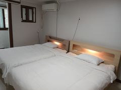 Two-room unit on the 3rd floor of a villa in 0th image