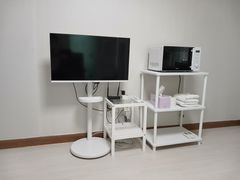 Two-room unit on the 3rd floor of a villa in 1th image