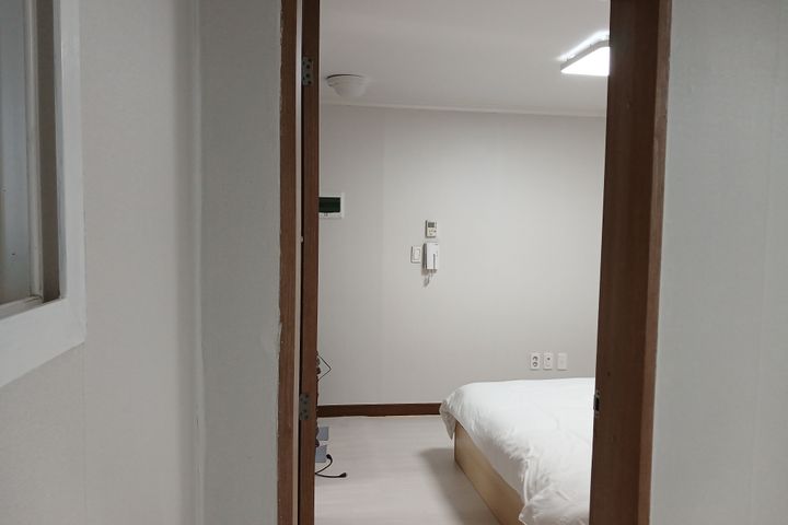 Two-room unit on the 3rd floor of a villa in 5th image