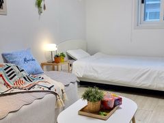 ❤️Discount on Sunny Studio Apartment in the R 1th image