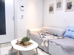 ❤️Discount on Sunny Studio Apartment in the R 5th image