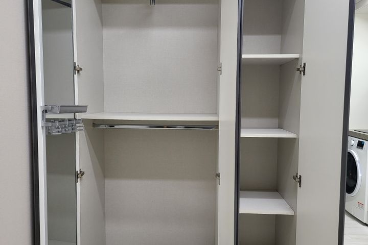 Neat and Tidy Studio Apartment 6th image