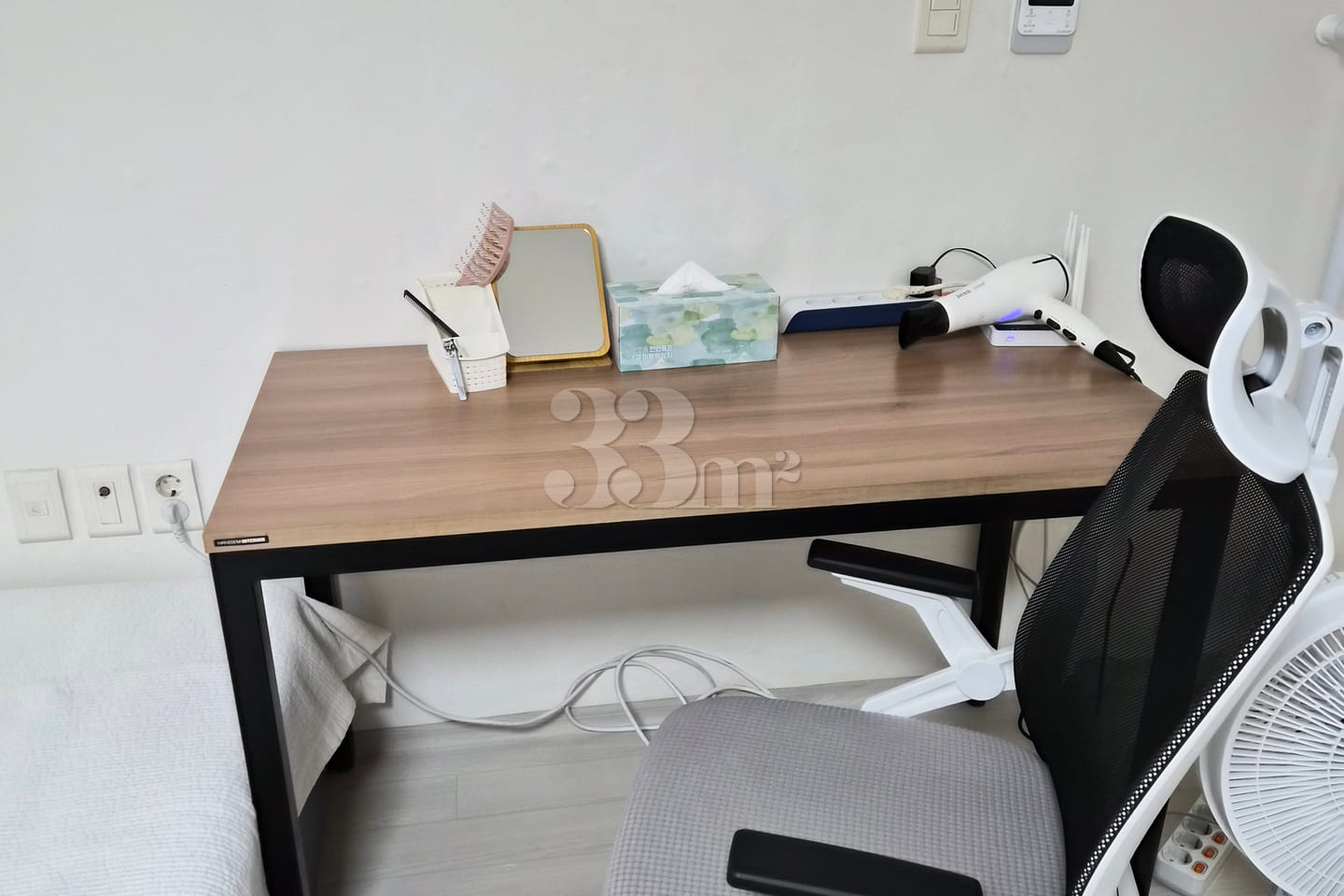Comfortable studio apartment with convenient  3th image