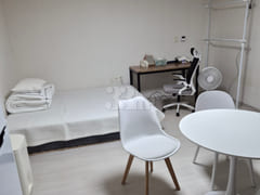 Comfortable studio apartment with convenient 0th image