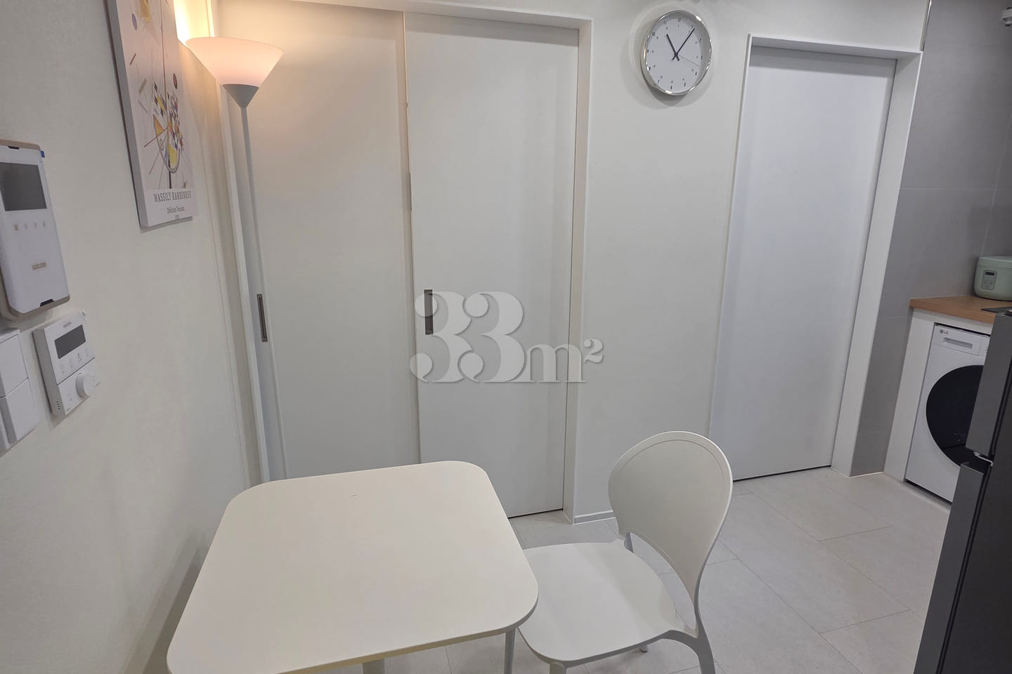 Newly built, fully furnished unit in Sinjeong 2th image