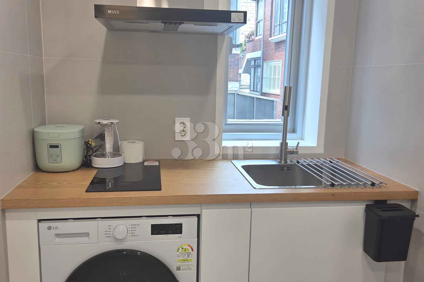 Newly built, fully furnished unit in Sinjeong 10th image