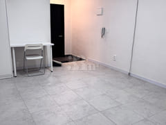 South-facing studio apartment near City Hall 2th image