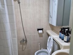 Fully furnished unit near Sinchon Station, Ew 12th image