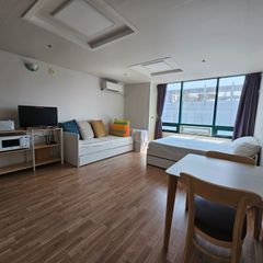 홍대 펜트하우스A 방 이미지