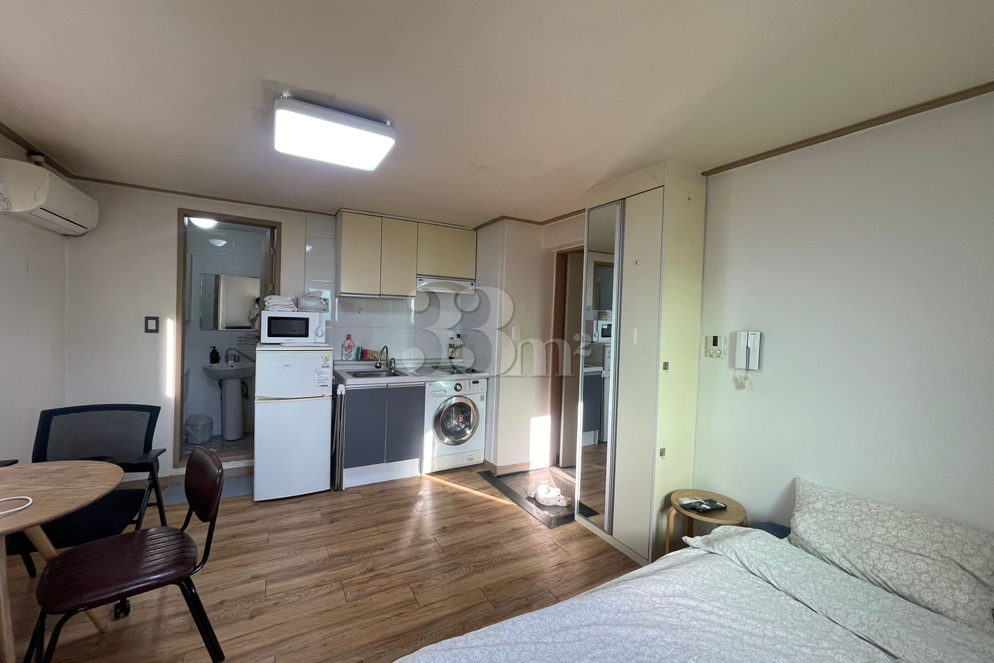 2 minutes from Nonhyeon Station (studio apart 5th image