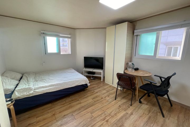 2 minutes from Nonhyeon Station (studio apart 0th image