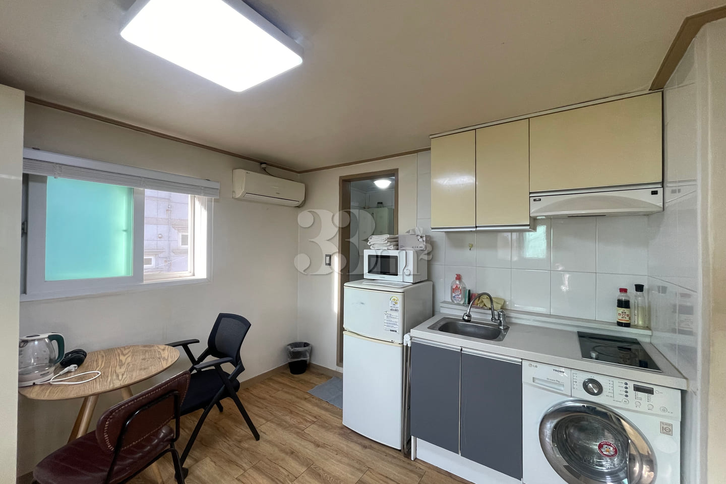 2 minutes from Nonhyeon Station (studio apart 6th image