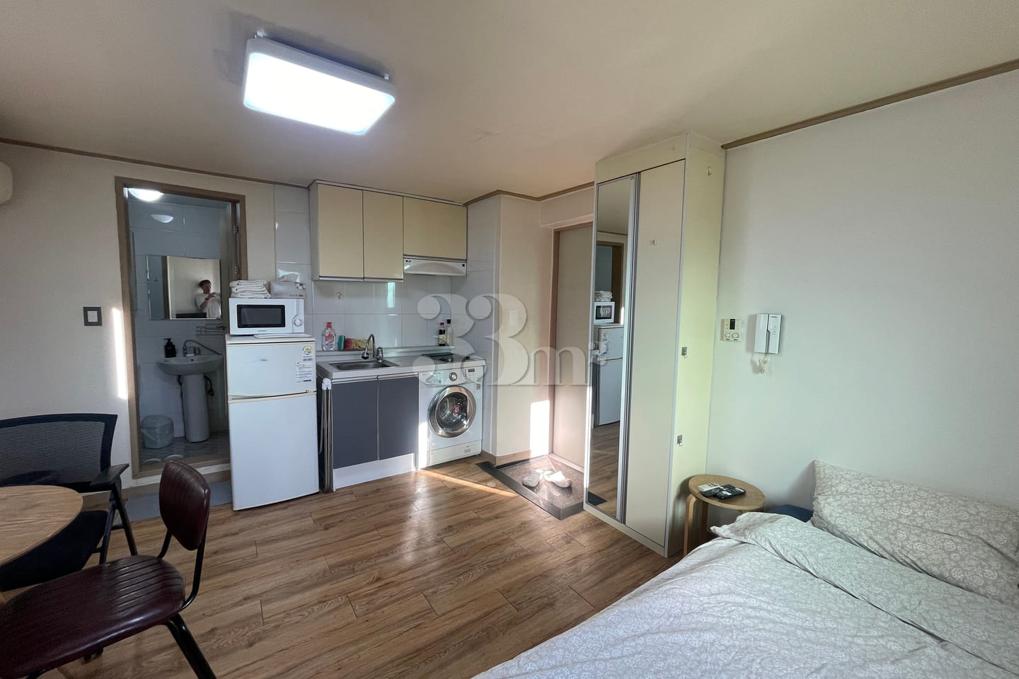 2 minutes from Nonhyeon Station (studio apart 7th image