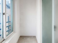 Clean, fully-furnished apartment in Wonju 6th image