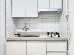 Clean, fully-furnished apartment in Wonju 8th image