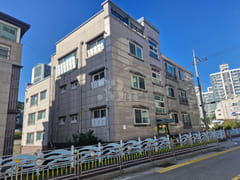 Owner's unit duplex building 14th image