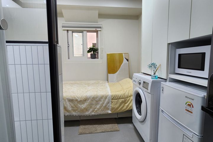 Fully furnished apartment near Bucheon Statio 1th image