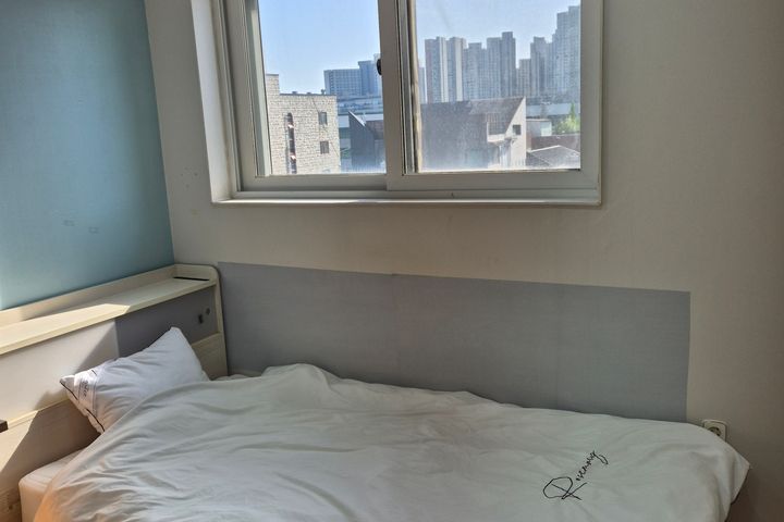 Fully furnished studio apartment 0th image