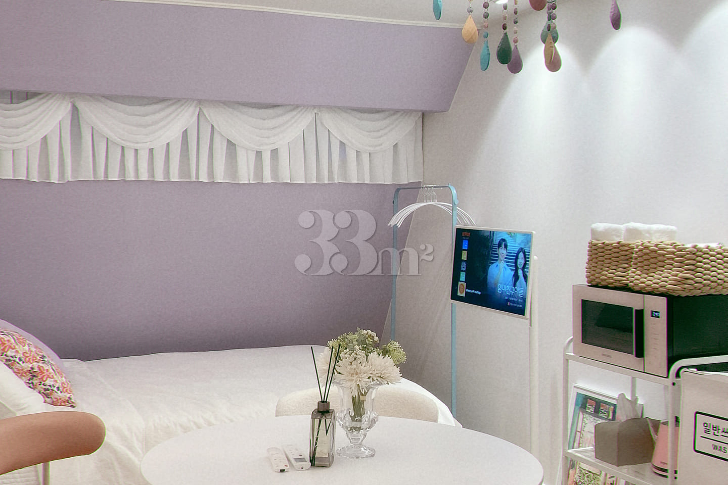 Studio apartment in Hongdae with an atmospher 1th image