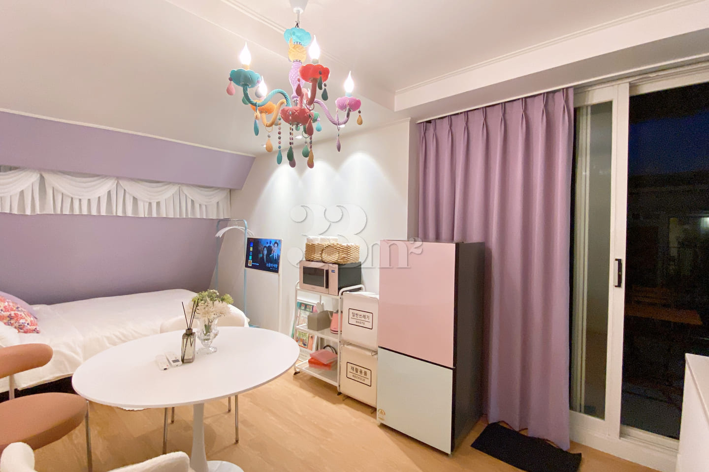 Studio apartment in Hongdae with an atmospher 0th image