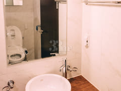 Duplex with Single and Twin Beds 2th image