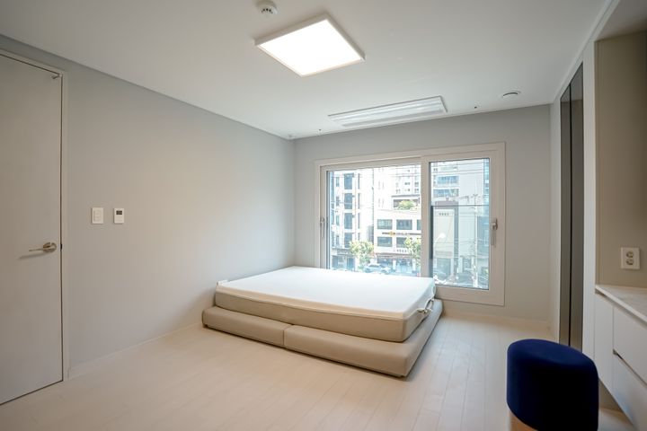 DELUXE 301 4번째 이미지
