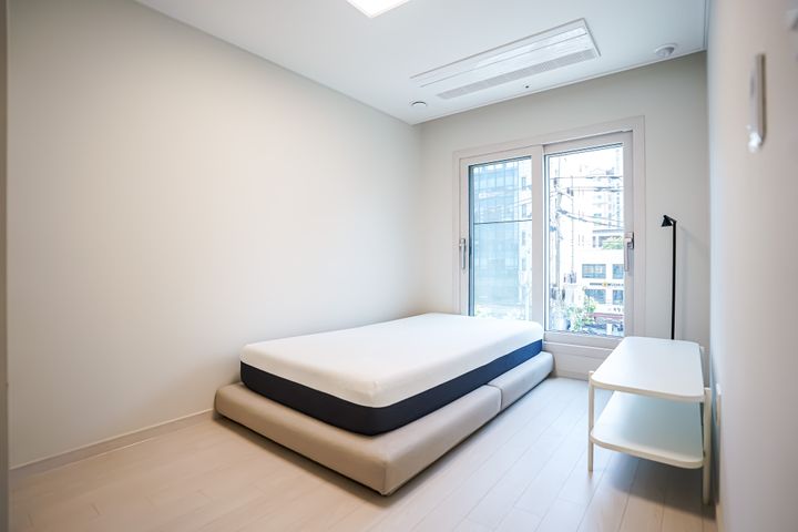 DELUXE 301 1번째 이미지