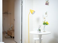 Lines 1 & 5, two-room unit, great value 13th image