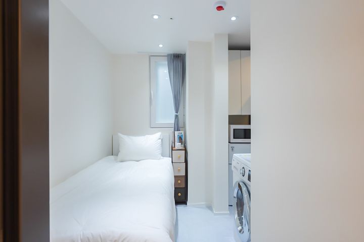 ROOM C 406 0번째 이미지