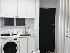 Fully furnished room with a cozy vibe 10th image
