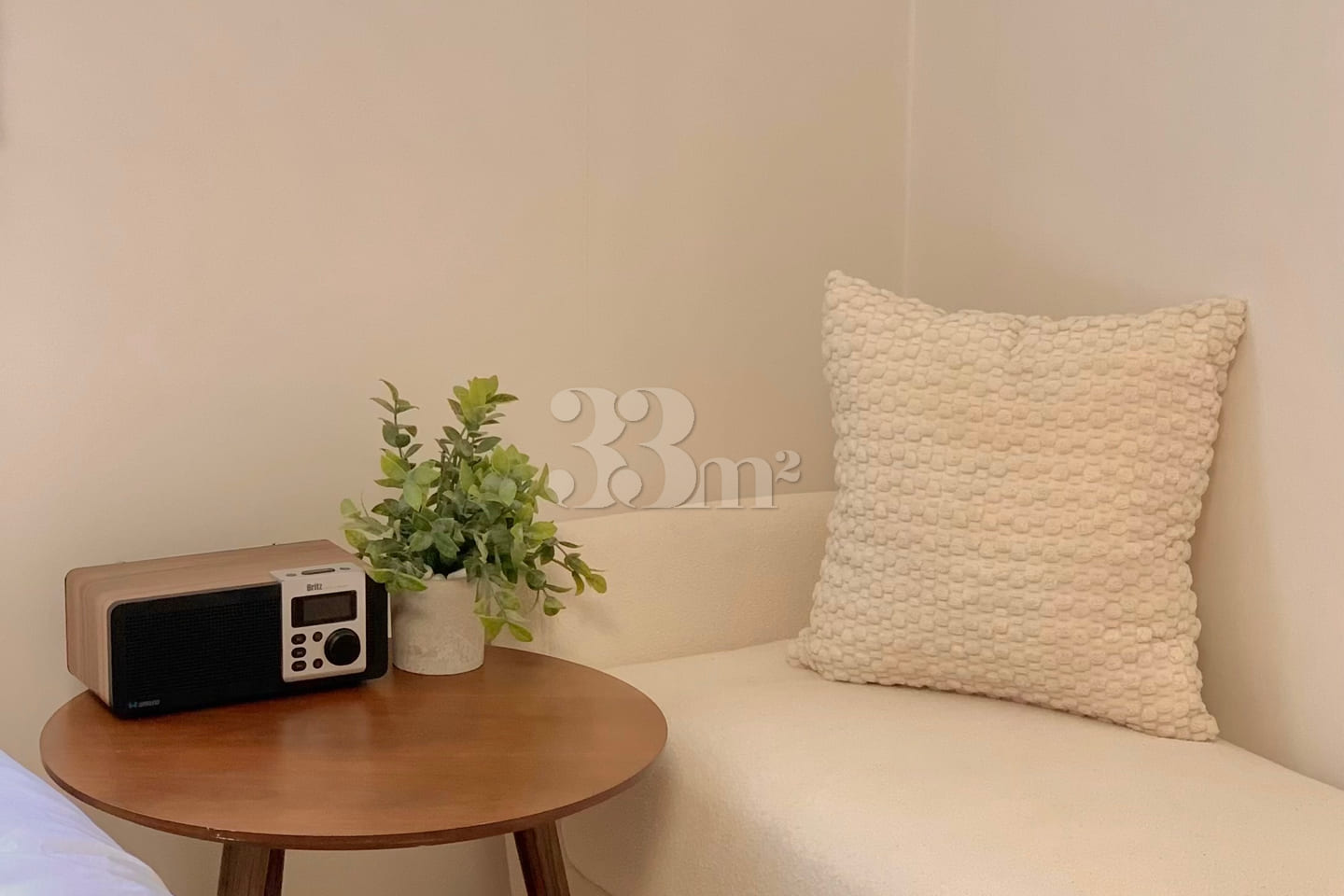 Renovated rooftop studio apartment 8th image